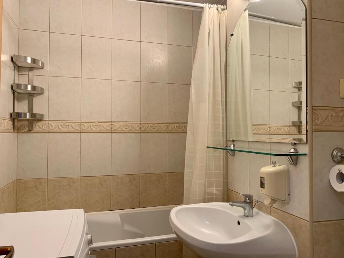 One Bedroom Tineretului Timpuri Noi Apartament Appartamento Bucarest