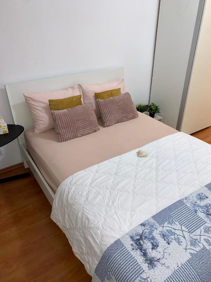 One Bedroom Tineretului Timpuri Noi Apartament *